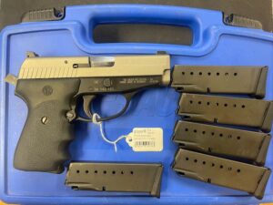 Sig Sauer P239 9mm SA/DA SS/BLK 7 mags USED