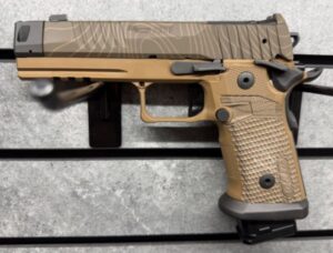 SIG SAUER P211 COMBAT COYOTE TOPO 9MM 4.4" MACH3D COMP G10 GRIP 1-23RD 2-21RD MAGS 211F-CBT-TOPO