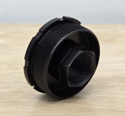 BOSS BOSS 3/4X24 STAINLESS DIRECT THREAD HUB ADAPTER BLACK MNT-34-SS-BLK