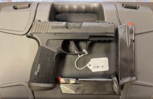 Sig Sauer P365 XMacro Comp 9mm OR Magwell 3 mags USED